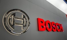 博世高管呼吁车企向特斯拉学习：智驾绝对不能免费 免费会带来灾难