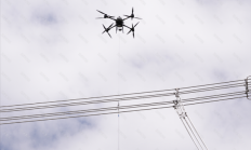 国内首次!国网湖北电科院实现无人机挂拆特高压线路 !