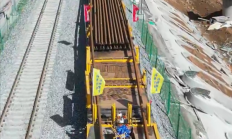 
        		西十高铁全线铺轨：时速350公里 西安至武汉从5小时缩至2.5小时 !	