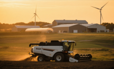 国内首个“农业种植综合大模型”发布 网友:像极了QQ农场